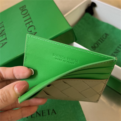 BV Card holder In Calfskin Leather Travertine/Parakeet