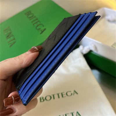 BV Card holder In Calfskin Leather Black/Cobalt Blue