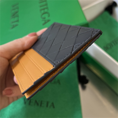 BV Card holder In Calfskin Leather Space/Gold