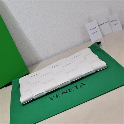 BV Cassette Zipper Pouch In Lambskin Leather White Color 80-8