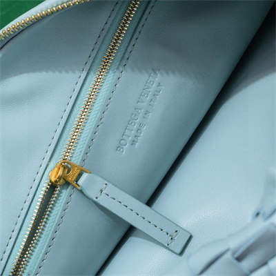 BV Teen Jodie In Lambskin Leather Teal Washed Color