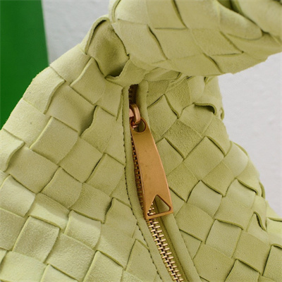 BV Teen Jodie In Suede Ice Cream Color