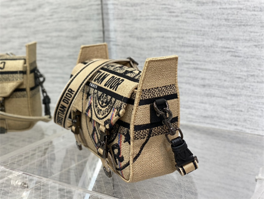 CD Small Camp Bag Jute Canvas Embroidered With Di.or Union Motif