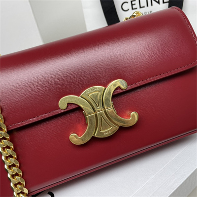 Ce**e chain shoulder bag cuir triomphe in shiny calfskin bordeaux