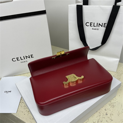 Ce**e chain shoulder bag cuir triomphe in shiny calfskin bordeaux