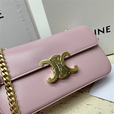 Ce**e chain shoulder bag cuir triomphe in shiny calfskin light pink