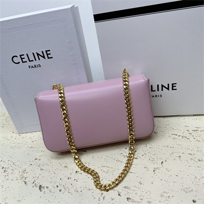 Ce**e chain shoulder bag cuir triomphe in shiny calfskin light pink
