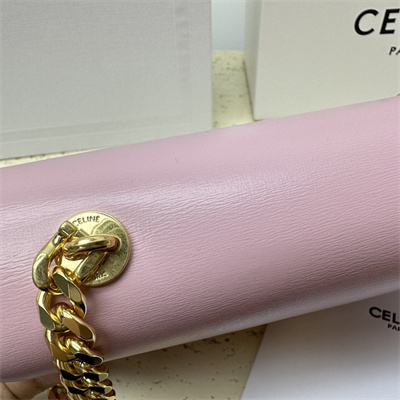 Ce**e chain shoulder bag cuir triomphe in shiny calfskin light pink