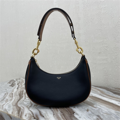 Ce**e medium ava strap bag in smooth calfskin black