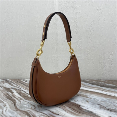 Ce**e medium ava strap bag in smooth calfskin tan
