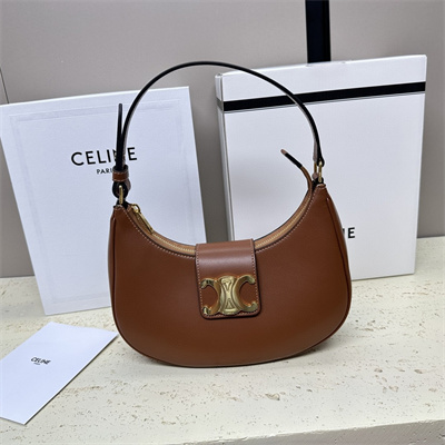 Ce**e medium ava triomphe bag in smooth calfskin tan