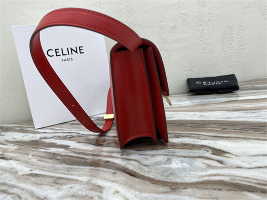 Ce**e teen classic box bag in red box calfskin leather