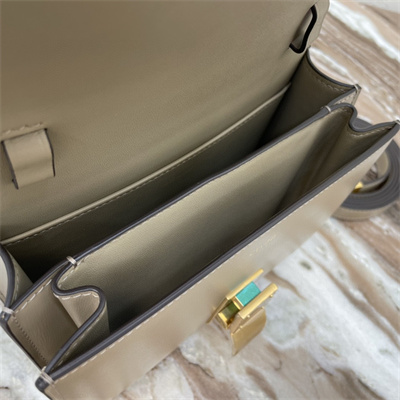 Ce**e teen classic box bag in pebble box calfskin leather