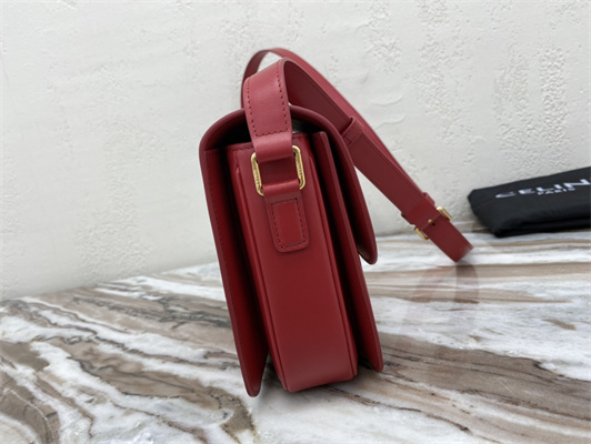 Ce**e classique triomphe bag in shiny calfskin red color