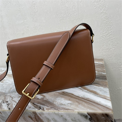 Ce**e classique triomphe bag in shiny calfskin brown color