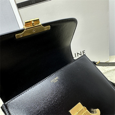 Ce**e teen triomphe bag in shiny calfskin black color