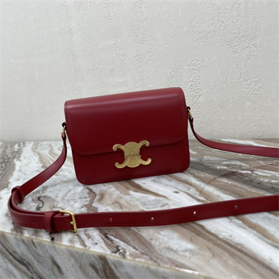 Ce**e teen triomphe bag in shiny calfskin bordeaux color