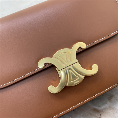 Ce**e teen triomphe bag in shiny calfskin brown color