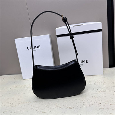 Ce**e medium tilly bag in shiny calfskin black