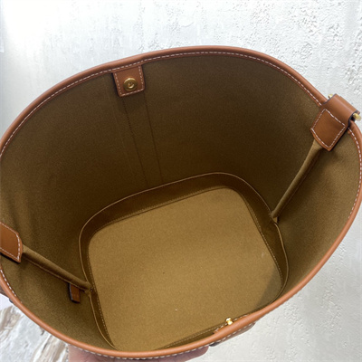 Ce**e medium bucket in triomphe canvas and calfskin white