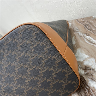 Ce**e medium bucket in triomphe canvas and calfskin tan