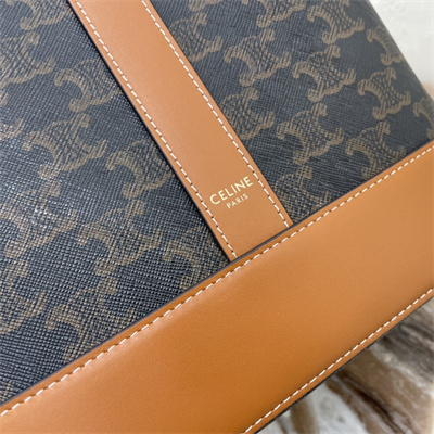 Ce**e medium bucket in triomphe canvas and calfskin tan