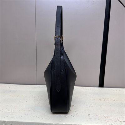 ce**e medium heloise  bag cuir triomphe in S*pple calfskin black