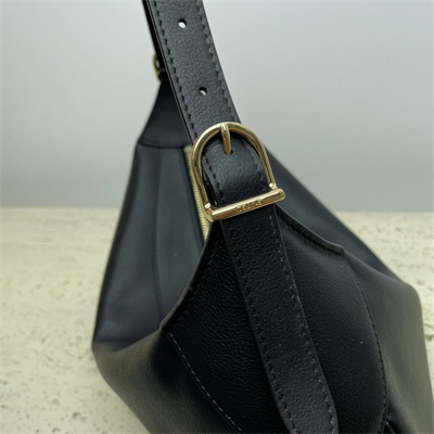 ce**e medium romy in S*pple calfskin black