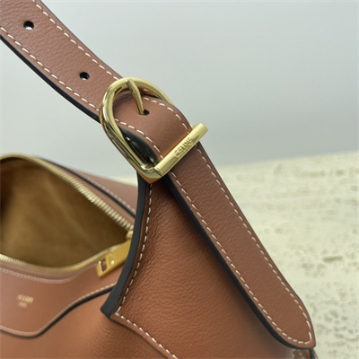 ce**e medium romy in S*pple calfskin tan