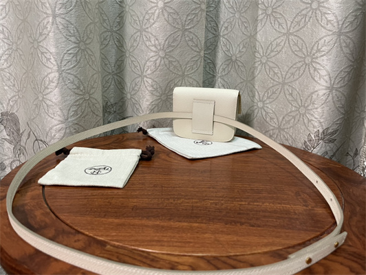 Constance SLIM Wallet With Strap Epsom Leather Gold Tone Metal In Craie Color HS