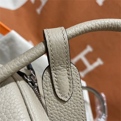 Lindy Bag Taurillon Clemence Leather 26/30CM Silver Tone Metal In Tourterelle Color HS