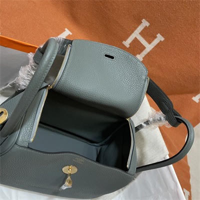 Lindy Bag Taurillon Clemence Leather 26/30CM Gold Tone Metal In Vert  Amande Color HS