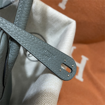 Lindy Bag Taurillon Clemence Leather 26/30CM Silver Tone Metal In Vert  Amande Color HS