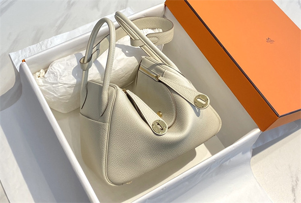 Lindy Bag Calfskin Leather 26/30CM Gold/Silver Tone Metal In Craie Color