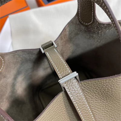 Picotin Lock Bag Togo Leather 18/22CM Gold/Silver Tone Metal In Etoupe Color HS