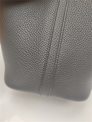 Picotin Lock Bag Togo Leather 18/22CM Gold/Silver Tone Metal In Black Color HS