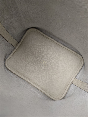 Picotin Lock Bag Togo Leather 18/22CM Gold/Silver Tone Metal In Craie Color HS