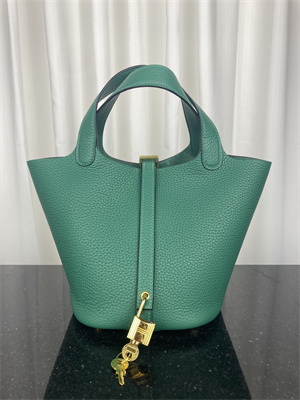 Picotin Lock Bag Taurillon Clemence Leather 18/22CM Gold/Silver Tone Metal In Malachite Color HS