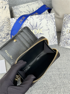 cd caro scarlet wallet S*pple cannage lambskin black s5032