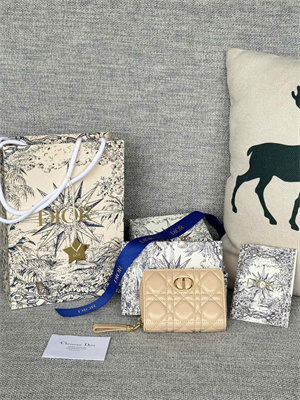 cd caro scarlet wallet S*pple cannage lambskin beige s5032