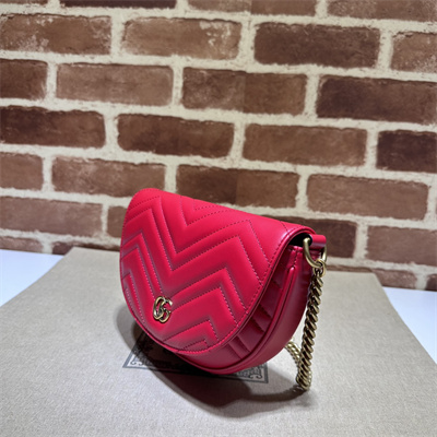 G*u*i gg marmont matelass?? chain mini bag red 746431