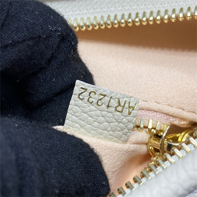 L.V CARRYALL PM Monogram Empreinte Leather Latte/Chamallow M24141