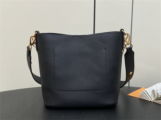 L.V Lock and Walk Grained Calfskin Black M24006