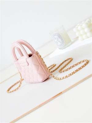 Ch*el clutch with chain shiny aged calfskin gold-tone metal pink ap3435