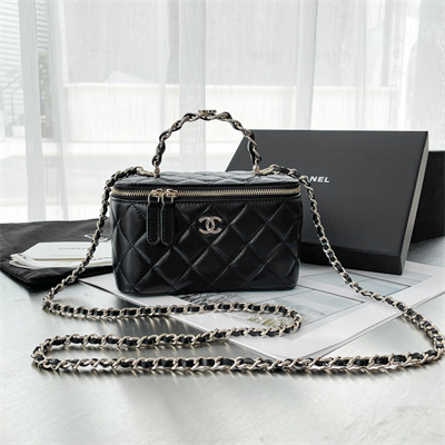 Ch*el vanity case with chain lambskin gold tone metal black ap3333