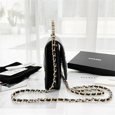 Ch*el clutch with chain lambskin gold tone metal black ap3795