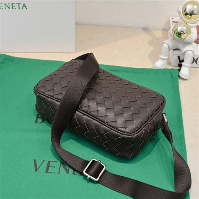 BV Small Intrecciato Camera Bag Calfskin Fondant