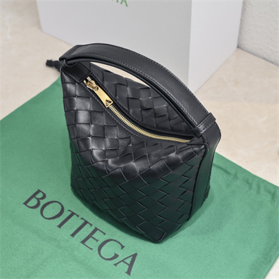 BV Candy Wallace Bag Calfskin Black