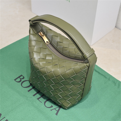 BV Candy Wallace Bag Calfskin Kaki