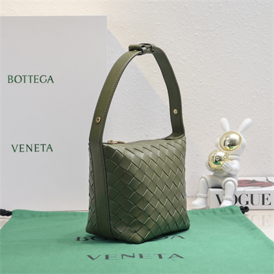 BV Candy Wallace Bag Calfskin Kaki